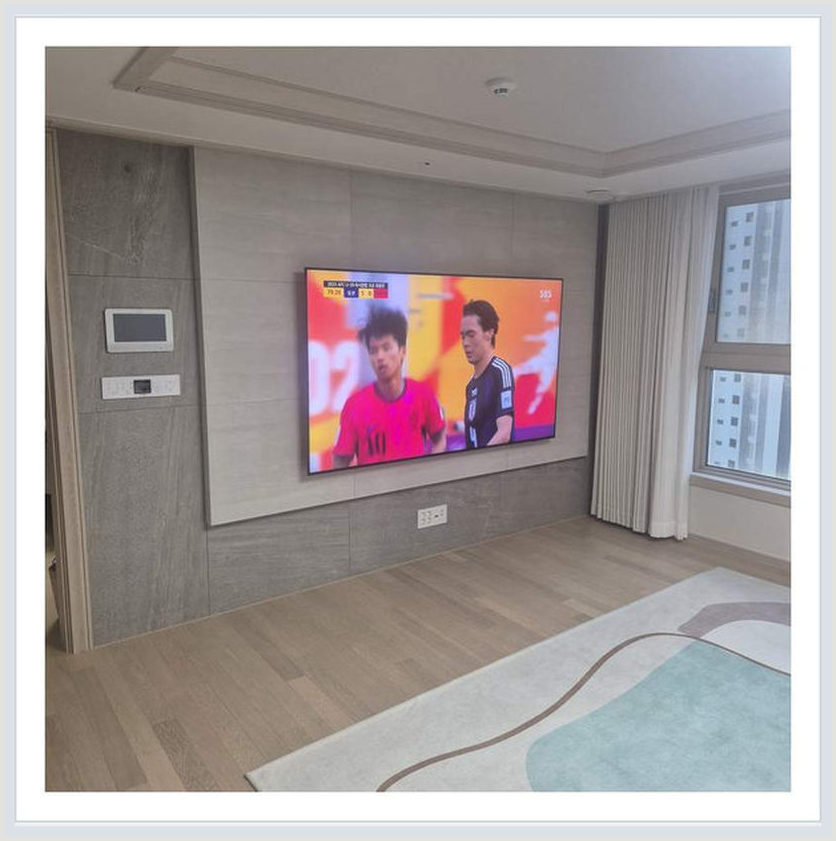 벽걸이TV 설치 참고 사진: 브라켓 견적에서 자재값만 보면 놓치는 것에 대해 점검할 시공 장면 (실제 해당 지역 후기 아님)