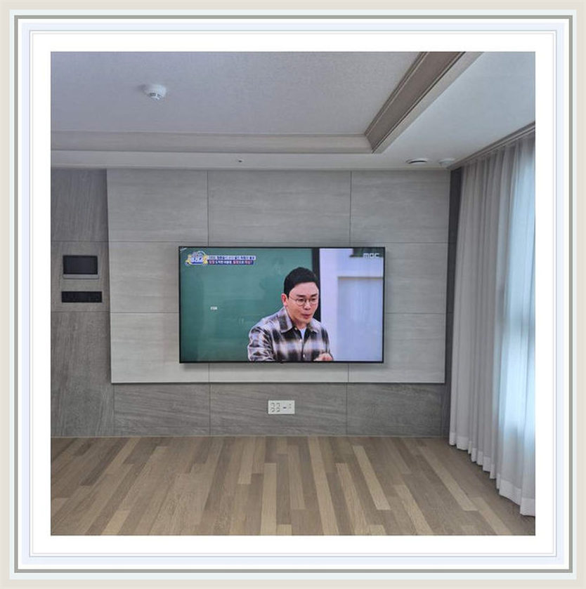 벽걸이TV 설치 참고 사진: 후기라는 말보다 필요한 정보가 있는가에 대해 점검할 시공 장면 (실제 해당 지역 후기 아님)